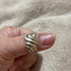Elegant Silver-Toned Women's Ring